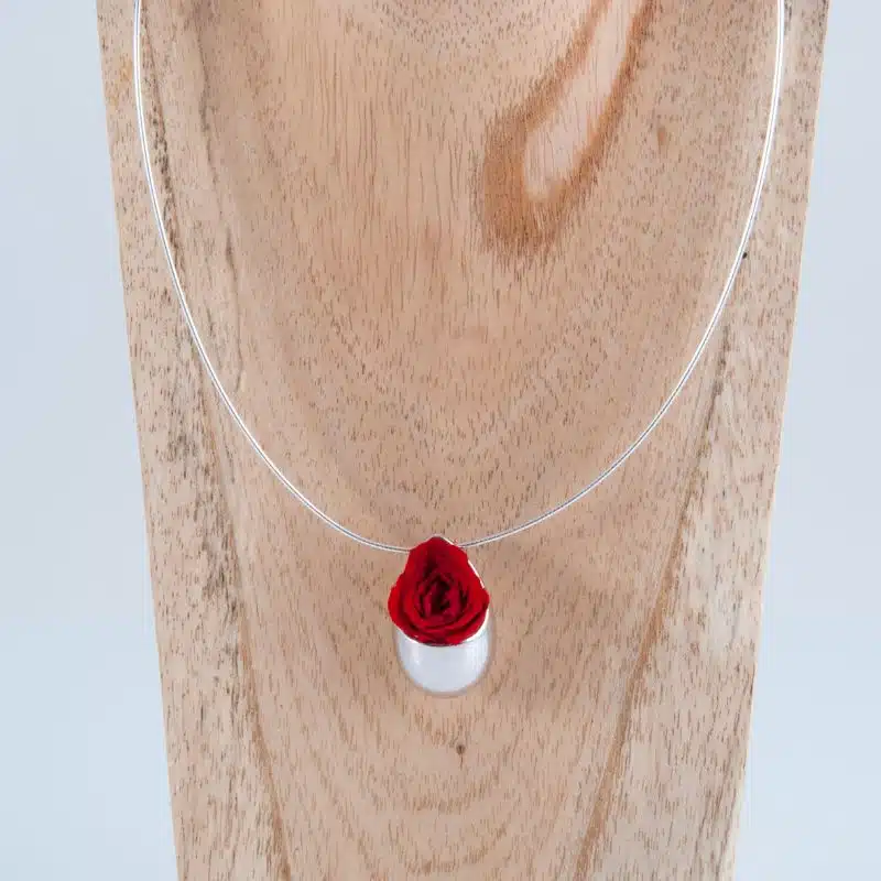 Collier Grande Goutte avec rose rouge